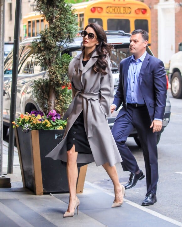 Exclusif - Amal Clooney dans les rues de New York, le 23 avril 2019.