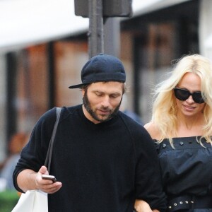 Pamela Anderson et Rick Salomon à Paris. Octobre 2013.