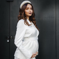 Nabilla enceinte de 4 mois : son baby bump a bien poussé !
