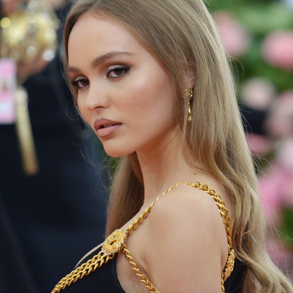 Lily-Rose Depp - 71ème édition du Met Gala sur le thème "Camp: Notes on Fashion" au Metropolitan Museum of Art à New York, le 6 mai 2019.