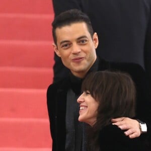 Charlotte Gainsbourg et Rami Malek - 71ème édition du Met Gala sur le thème "Camp: Notes on Fashion" au Metropolitan Museum of Art à New York, le 6 mai 2019. © Morgan Dessalles / Charles Guerin / Bestimage