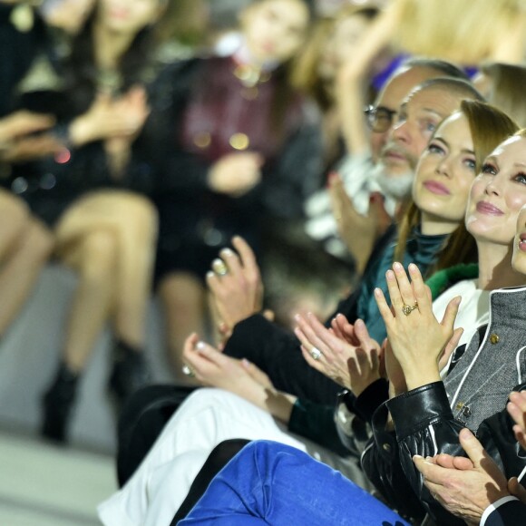 Léa Seydoux, Julianne Moore et Emma Stone - Défilé Louis Vuitton, collection croisière 2020 au TWA Flight Center, à l'aéroport JFK (John Fitzgerald Kennedy). New York, le 8 mai 2019.