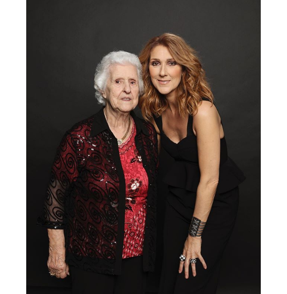 Céline Dion a posté cette photo d'elle avec sa mère Thérèse, sur Instagram, le 12 mai 2019.