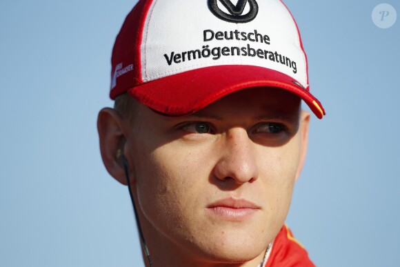 Info - Mick Schumacher, le fils de Michael, va faire ses débuts en Formule 1 avec Ferrari - Mick Schumacher (DEU, PREMA Theodore Racing, Dallara F317 – Mercedes-Benz) en marge de la course en formule 3 à Hockenheim le 13 octobre 2018.