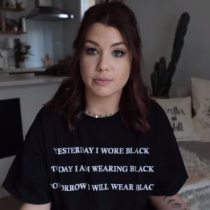 EnjoyPhoenix sur livre sur sa vie sexuelle dans une vidéo publiée samedi 11 mai 219 sur sa chaîne YouTube.
