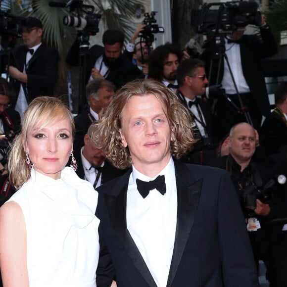 Alex Lutz et Audrey Lamy - Montée des marches du film "The Dead Don't Die" lors de la cérémonie d'ouverture du 72e Festival International du Film de Cannes. Le 14 mai 2019 © Jacovides-Moreau / Bestimage