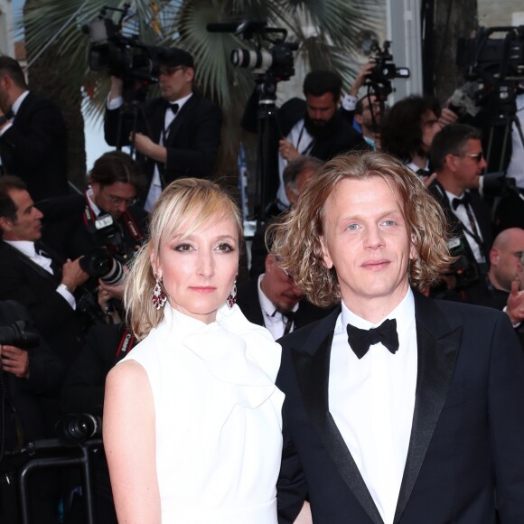 Alex Lutz et Audrey Lamy - Montée des marches du film "The Dead Don't Die" lors de la cérémonie d'ouverture du 72e Festival International du Film de Cannes. Le 14 mai 2019 © Jacovides-Moreau / Bestimage