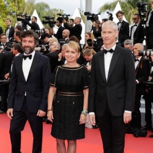 Franck Riester, ministre de la Culture, Mathieu Demy et sa soeur Rosalie Varda - Montée des marches du film "The Dead Don't Die" lors de la cérémonie d'ouverture du 72e Festival International du Film de Cannes. Le 14 mai 2019 © Borde / Bestimage