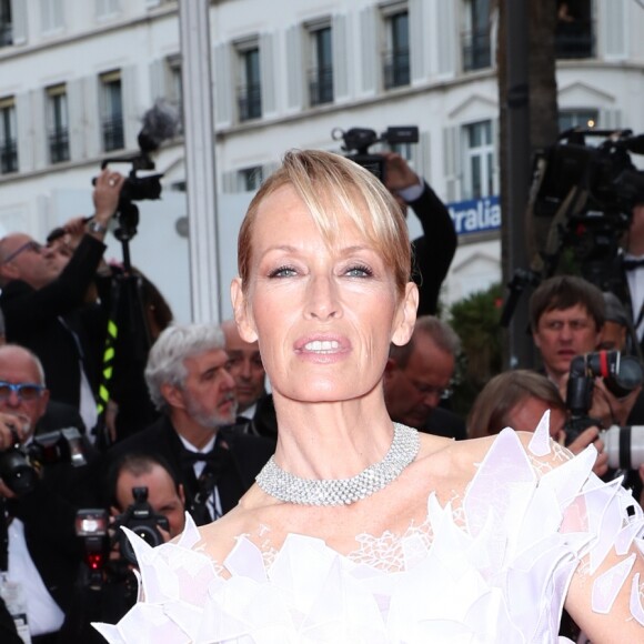 Estelle Lefébure - Montée des marches du film "The Dead Don't Die" lors de la cérémonie d'ouverture du 72e Festival International du Film de Cannes. Le 14 mai 2019 © Jacovides-Moreau / Bestimage