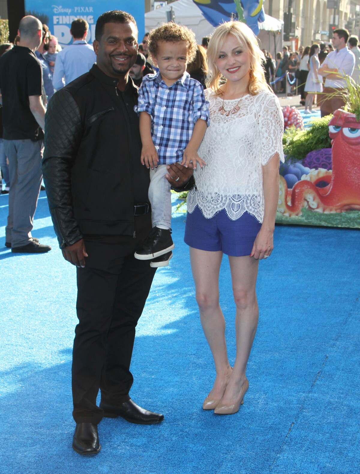 Photo : Alfonso Ribeiro avec sa femme Angela Unkrich et leur fils ...