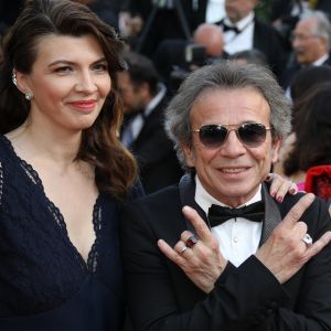 Philippe Manoeuvre et sa femme Candice - Montée des marches du film "Les Misérables" lors du 72ème Festival International du Film de Cannes. Le 15 mai 2019 © Jacovides-Moreau / Bestimage