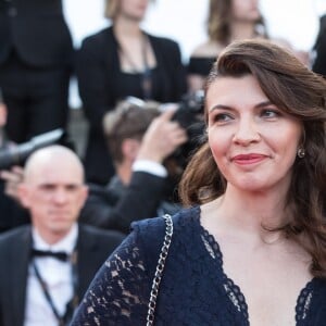 Philippe Manoeuvre et sa femme Candice - Montée des marches du film "Les Misérables" lors du 72ème Festival International du Film de Cannes. Le 15 mai 2019 © Jacovides-Moreau / Bestimage