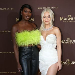 Aya Nakamura et Rita Ora assistent à l'inauguration de la plage Magnum Cannes en marge du 72e Festival de Cannes. Cannes, le 16 mai 2019.