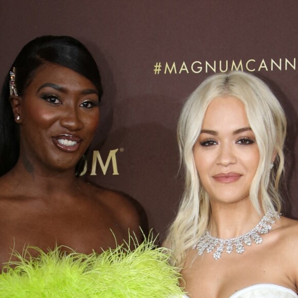 Aya Nakamura et Rita Ora assistent à l'inauguration de la plage Magnum Cannes en marge du 72e Festival de Cannes. Cannes, le 16 mai 2019.
