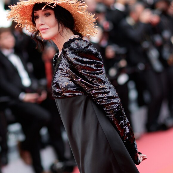 Isabelle Adjani assiste à la montée des marches du film "La belle époque" lors du 72ème Festival International du Film de Cannes. Le 20 mai 2019 © Jacovides-Moreau / Bestimage