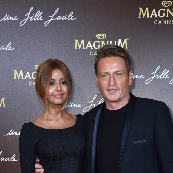 Zahia Dehar et Benoît Magimel lors de la soirée du film "Une Fille Facile" sur la plage privée Magnum lors du 72ème Festival International du Film de Cannes, France, le 20 mai 2019. © Giancarlo Gorassini/Bestimage