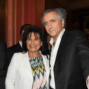 Semi-exclusif - Anne Sinclair et Bernard-Henri Lévy (BHL) - People à la générale de la pièce de Bernard-Henri Levy, "Looking For Europe" au théâtre Antoine à Paris le 21 mai 2019. Au terme d'une tournée qui l'a mené de Sarajevo à Dublin, de Madrid à Amsterdam, le philosophe et écrivain présente à Paris, les 20 et 21 mai, sa pièce de théâtre, Looking for Europe. À quelques jours des Européennes, BHL livre un plaidoyer pour une autre Europe et revient sur les enjeux de "sa campagne". © Coadic Guirec/Bestimage