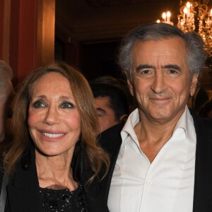 Semi-exclusif - Marisa Berenson, Bernard-Henri Lévy (BHL) et Macha Méril - People à la générale de la pièce de Bernard-Henri Levy, "Looking For Europe" au théâtre Antoine à Paris le 21 mai 2019. Au terme d'une tournée qui l'a mené de Sarajevo à Dublin, de Madrid à Amsterdam, le philosophe et écrivain présente à Paris, les 20 et 21 mai, sa pièce de théâtre, Looking for Europe. À quelques jours des Européennes, BHL livre un plaidoyer pour une autre Europe et revient sur les enjeux de "sa campagne". © Coadic Guirec/Bestimage