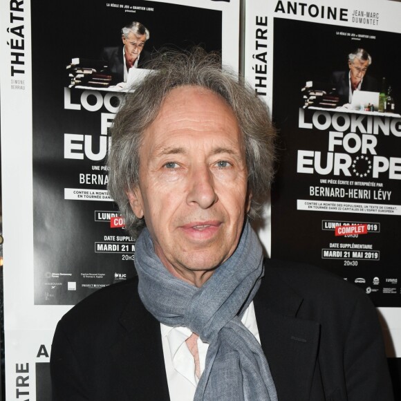 Semi-exclusif - Pascal Bruckner - People à la générale de la pièce de Bernard-Henri Levy, "Looking For Europe" au théâtre Antoine à Paris le 21 mai 2019. Au terme d'une tournée qui l'a mené de Sarajevo à Dublin, de Madrid à Amsterdam, le philosophe et écrivain présente à Paris, les 20 et 21 mai, sa pièce de théâtre, Looking for Europe. À quelques jours des Européennes, BHL livre un plaidoyer pour une autre Europe et revient sur les enjeux de "sa campagne". © Coadic Guirec/Bestimage