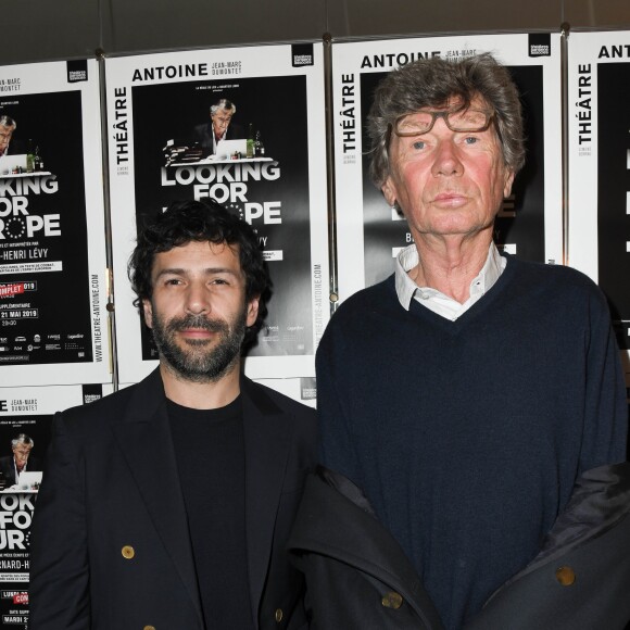 Semi-exclusif - Alexis Mabille et Etienne Chatiliez - People à la générale de la pièce de Bernard-Henri Levy, "Looking For Europe" au théâtre Antoine à Paris le 21 mai 2019. Au terme d'une tournée qui l'a mené de Sarajevo à Dublin, de Madrid à Amsterdam, le philosophe et écrivain présente à Paris, les 20 et 21 mai, sa pièce de théâtre, Looking for Europe. À quelques jours des Européennes, BHL livre un plaidoyer pour une autre Europe et revient sur les enjeux de "sa campagne". © Coadic Guirec/Bestimage