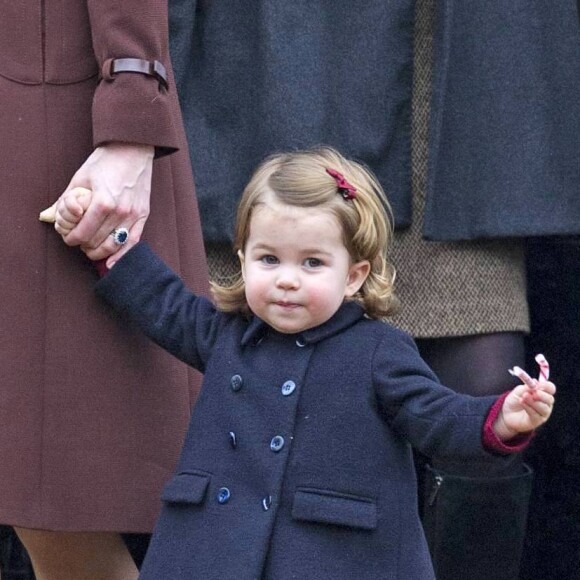 La princesse Charlotte de Cambridge - Cette année, le duc et la duchesse de Cambridge n'ont pas rejoint le reste de la famille royale britannique à Sandringham. Ils ont réveillonné à Englefield, Berkshire, Royaume Uni, chez les Midlleton et sont allés en famille à la messe de Noël ce dimanche 25 décembre 2016 dans l'église où Pippa Middleton se mariera en mai prochain.