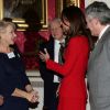Catherine Kate Middleton, Helen Mirren, David Attenborough - La reine Elisabeth et Catherine Kate Middleton, la duchesse de Cambridge recoivent le monde des arts à Buckingham le 17 février 2014.