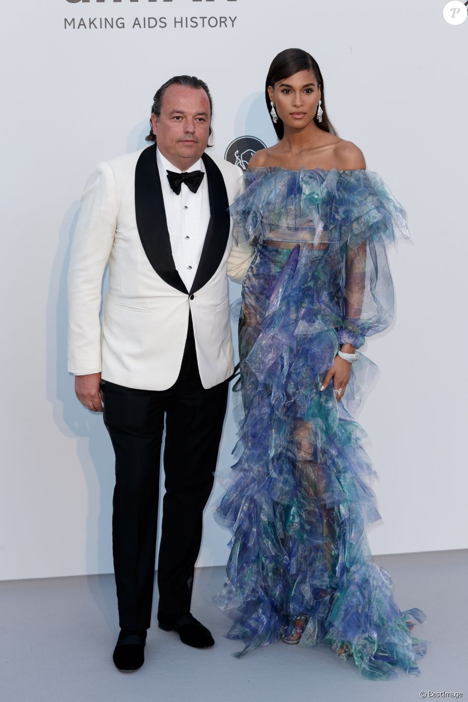 Gilles Mansard et Cindy Bruna assistent à la soirée AmfAR Gala Cannes 2019 à l&#039;Eden Roc au Cap d&#039;Antibes, lors du 72ème Festival International du Film de Cannes, le 23 mai 2019. © Jacovides / Moreau / Bestimage