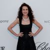 Andie MacDowell assiste à la soirée AmfAR Gala Cannes 2019 à l'Eden Roc au Cap d'Antibes, lors du 72ème Festival International du Film de Cannes, le 23 mai 2019. © Jacovides / Moreau / Bestimage
