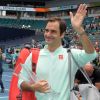Roger Federer a remporté son 101ème titre en finale du Masters 1000 de Miami contre J. Isner, le 31 mars 2019. A 37 ans, le champion est redevenu numéro 4 mondial.  MIAMI GARDENS, FLORIDA - MARCH 31: Roger Federer of Switzerland defeats J. Isner of USA in the final during day fourteen of the Miami Open tennis on March 31, 2019 in Miami Gardens, Florida.31/03/2019 - Miami