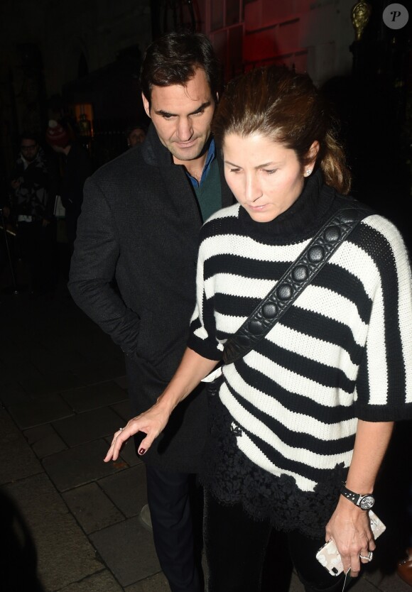 Exclusif - Roger Federer et sa femme Mirka quittent le club Annabel à Londres le 12 novembre 2018.  Exclusive - For Germany please call for price London, UNITED KINGDOM - Swiss tennis star Roger Federer takes a break from his hectic schedule spotted on a night out with his wife Mirka Federer leaving Annabel's in Mayfair.12/11/2018 - Londres