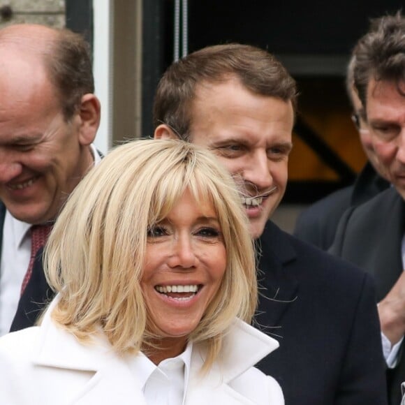 Le président de la république, Emmanuel Macron et la première dame Brigitte Macron votent pour les élections européennes au Touquet, le 26 mai 2019. © Stéphane Lemouton / Bestimage