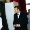 Le président de la république, Emmanuel Macron et la première dame Brigitte Macron votent pour les élections européennes au Touquet, le 26 mai 2019. © Franck Crusiaux / Pool / Bestimage