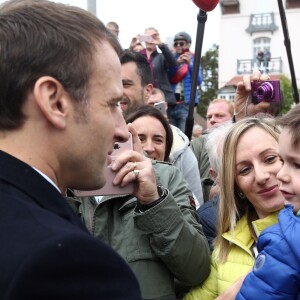 Le président de la république, Emmanuel Macron et la première dame Brigitte Macron votent pour les élections européennes au Touquet, le 26 mai 2019. © Franck Crusiaux / Pool / Bestimage