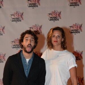 Laure Manaudou et son compagnon Jérémy Frérot - Arrivées à la 17ème cérémonie des NRJ Music Awards 2015 au Palais des Festivals à Cannes, le 7 novembre 2015. © Rachid Bellak/Bestimage