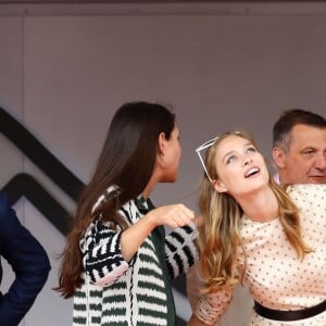 Le prince Carl Philip de Suède, Tatiana Santo Domingo Casiraghi, Beatrice Borromeo Casiraghi et le roi Carl XVI Gustaf de Suède lors du podium du 77e Grand Prix de F1 de Monaco le 26 mai 2019. © Olivier Huitel/Pool Monaco/Bestimage