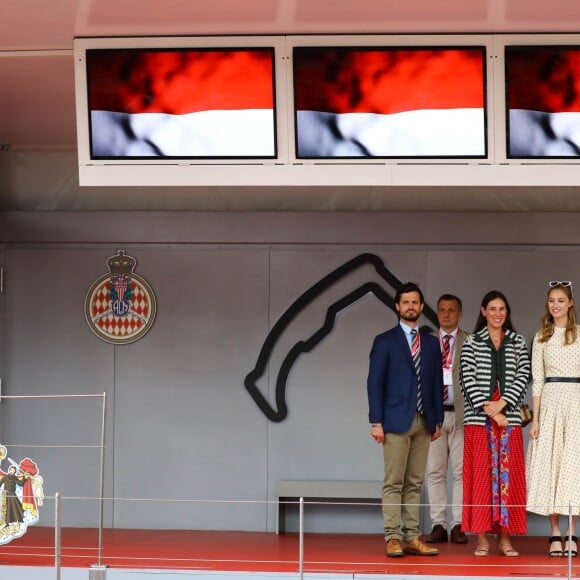 Le prince Carl Philip de Suède, Tatiana Santo Domingo Casiraghi, Beatrice Borromeo Casiraghi et le roi Carl XVI Gustaf de Suède lors du podium du 77e Grand Prix de F1 de Monaco le 26 mai 2019. © Olivier Huitel/Pool Monaco/Bestimage