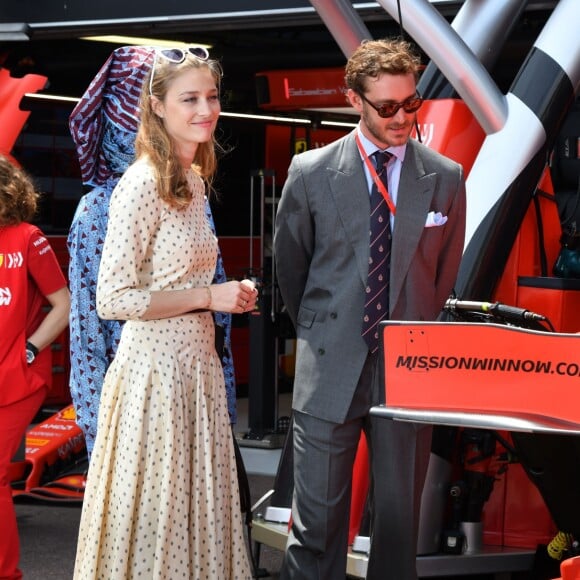 Pierre Casiraghi, sa femme Beatrice Borromeo et Khadja Nin dans les stands Ferrari lors du 77e Grand Prix de F1 de Monaco le 26 mai 2019. © Bruno Bebert/Bestimage