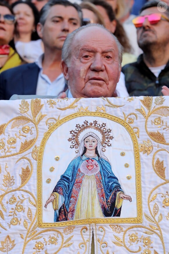 Le roi Juan Carlos Ier d'Espagne aux arènes Las Ventas à Madrid lors de la Feria de San Isidro, le 24 mai 2019.