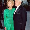 Kirk Douglas et sa femme Anne à Los Angeles en 1998 lors d'une soirée Vanity Fair