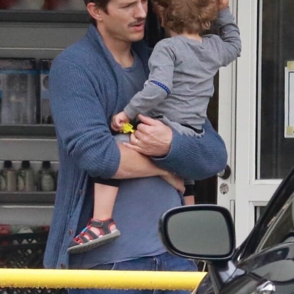 Exclusif - Ashton Kutcher à Beverly Hills, Los Angeles, le 19 mai 2019.