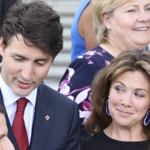 Emmanuel Macron, Justin Trudeau, sa femme Sophie Gregoire - Photo de famille des participants du sommet du G20 et de leurs conjoints avant un concert à l'Elbphilharmonie à Hambourg, Allemagne, le 7 juillet 2017. © Ludovic Marin/Pool/Bestimage