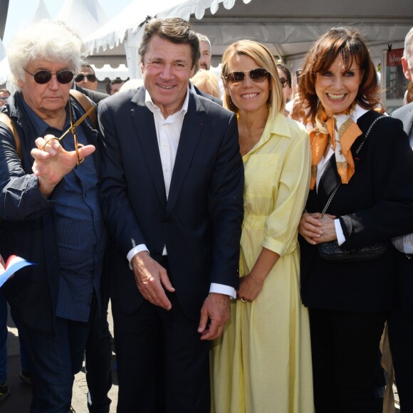 Bernard Gonzalez, le nouveau préfet des Alpes-Maritimes, Jean-Jacques Annaud, réalisateur, producteur scénariste et président du Festival, Christian Estrosi, sa femme, Laura Tenoudji Estrosi et Denise Fabre durant la première journée du 24e festival du livre de Nice le 31 mai 2019. ©Bruno Bebert/Bestimage