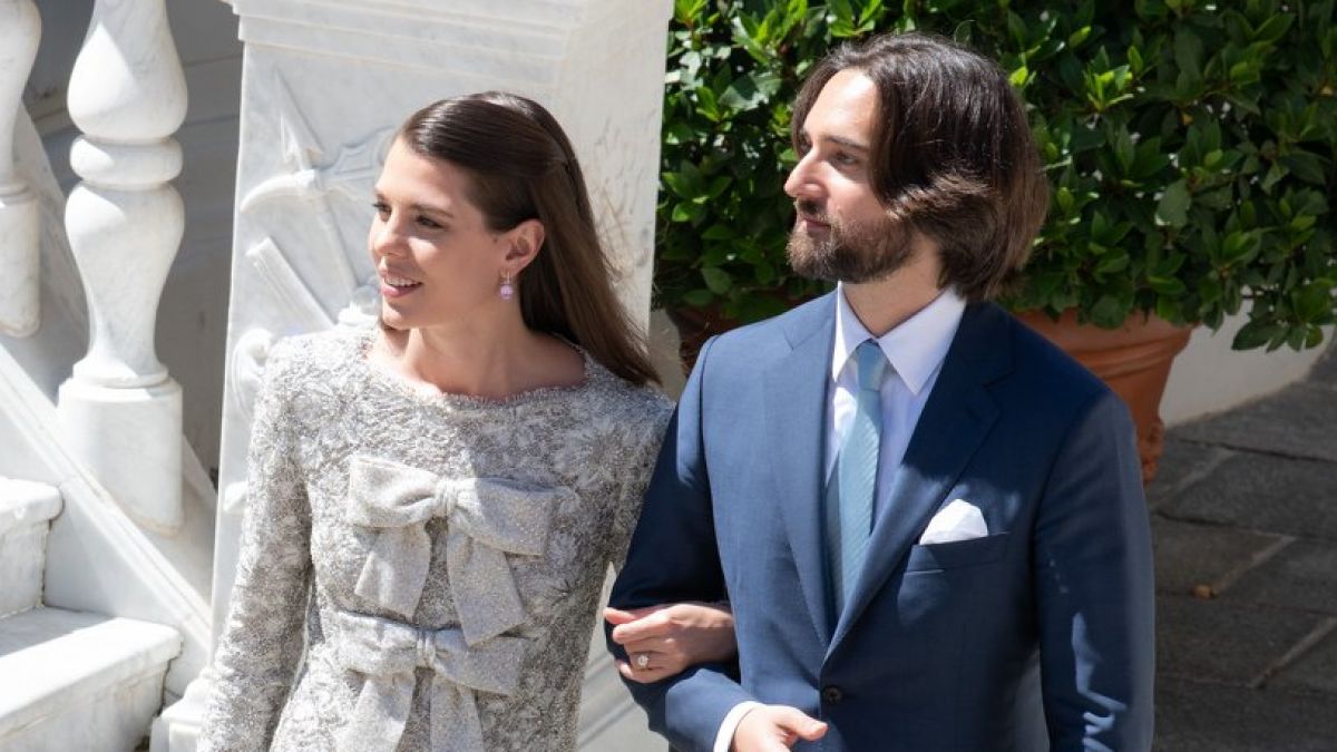 Mariage de Charlotte Casiraghi et Dimitri Rassam La première photo des mariés , Purepeople