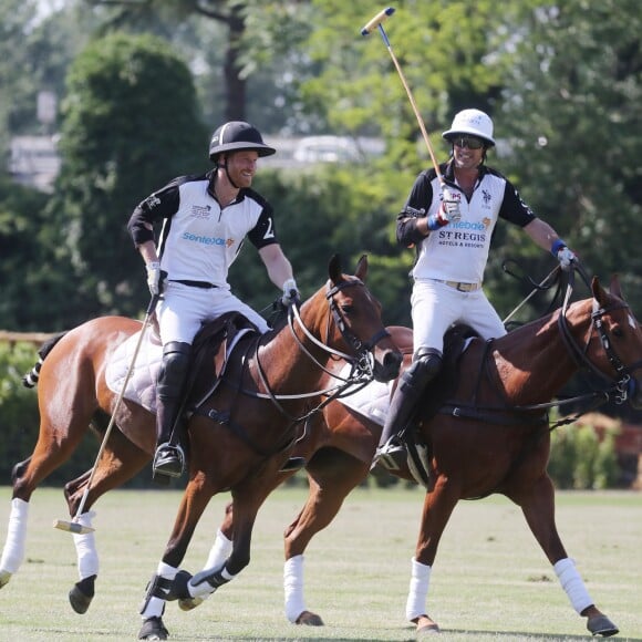 Le prince Harry, duc de Sussex et Nacho Figueras - Coupe de polo "Sentebale ISPS Handa Polo Cup" à Rome. Cette organisation caritative Sentebale a été fondée par le duc de Sussex et le prince Seeiso en 2006 pour aider les enfants les plus vulnérables du Lesotho, du Botswana et du Malawi. Le 24 mai 2019.