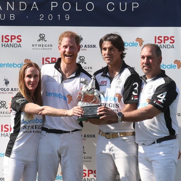 Sarah Siegel Magness, le prince Harry, duc de Sussex, Nacho Figueras et Michael Carrazza - Coupe de polo "Sentebale ISPS Handa Polo Cup" à Rome. Cette organisation caritative Sentebale a été fondée par le duc de Sussex et le prince Seeiso en 2006 pour aider les enfants les plus vulnérables du Lesotho, du Botswana et du Malawi. Le 24 mai 2019.