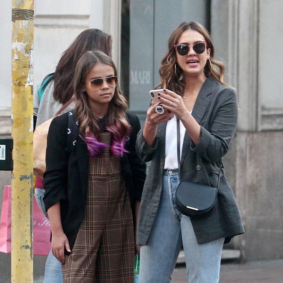 Journée shopping mère-fille pour Jessica Alba et Honor Marie Warren chez Falconeri à Milan, Italie, le 29 août 2018.