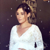 Jesta (Koh-Lanta) sublime en robe de mariée au côté de son époux Benoît samedi 1er juin 2019 lors de la célébration de leur mariage.