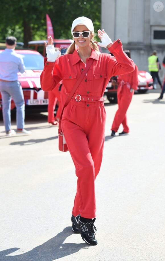 Paris Hilton au départ de la course caritative "Cash & Rocket Ball" à Wellington, le 6 juin 2019.