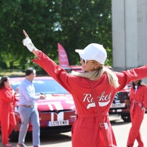 Paris Hilton au départ de la course caritative "Cash & Rocket Ball" à Wellington, le 6 juin 2019.