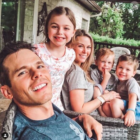 Le chanteur américain de country Granger Smith avec sa femme Amber et leurs trois enfants, River, Monarch et London. Photo publiée sur Instagram le 12 mai 2019.